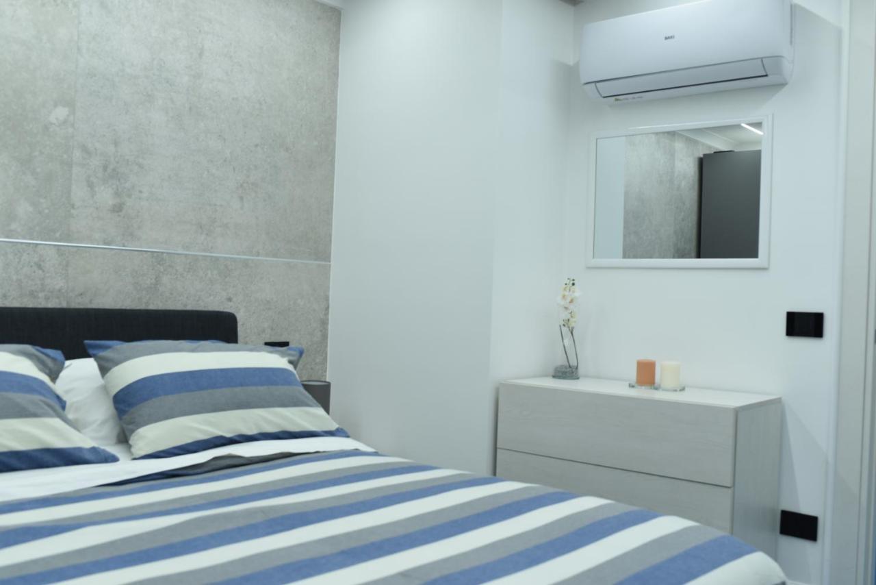 Chiaja Lux House Apartment Napoli Bagian luar foto